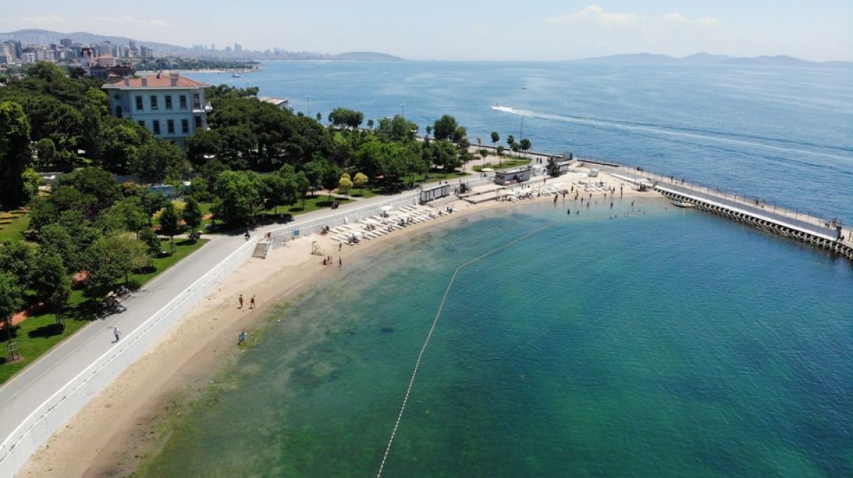 Где купаться в стамбуле. Джаддебостан Стамбул. Пляж Джаддебостан. Пляж Босфор Стамбул. Мраморное море Стамбул пляжи.