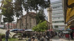 Kemeraltı Camii