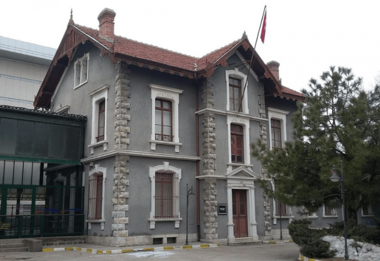 Atatürk Konutu ve Demiryolları Müzesi 1. Fotoğraf