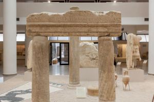 Durres Arkeoloji Müzesi ( Archaeological Museum of Durrës )