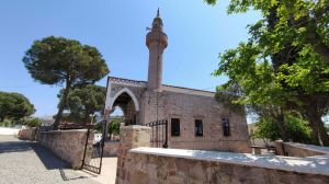Cunda Hamidiye Camii