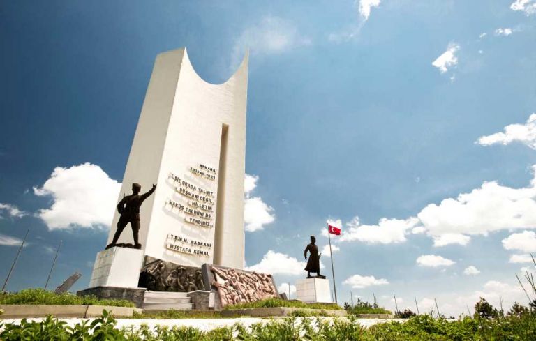 Metris Tepe Zafer Anıtı 4. Fotoğraf