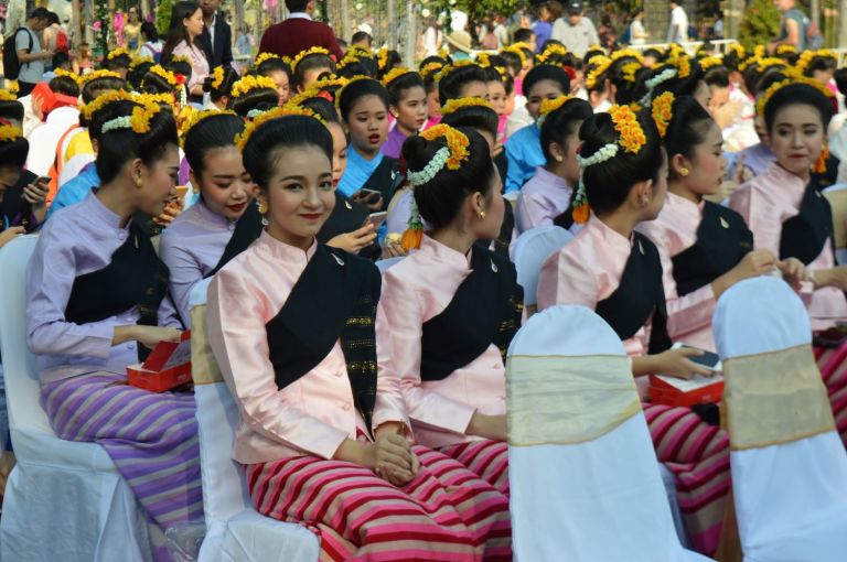 Chiang Mai Çiçek Festivali 7. Fotoğraf