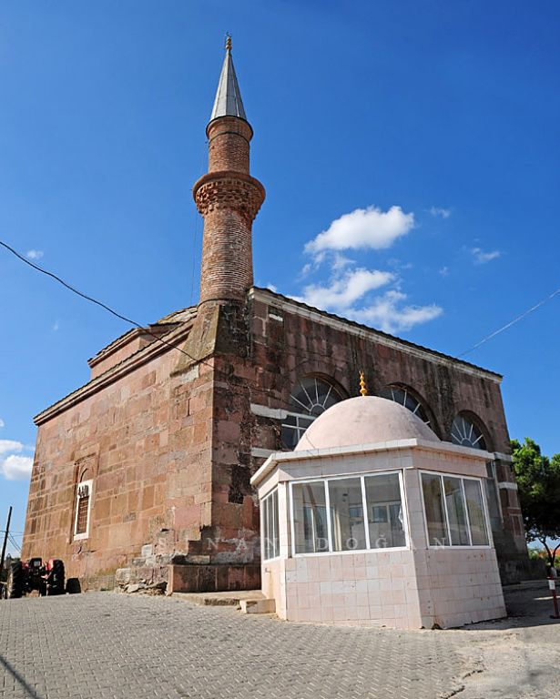 Kemallı Köyü Aslıhanbey Camii ve Hamamı 2. Fotoğraf