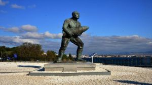 The statue of Corporal Seyit