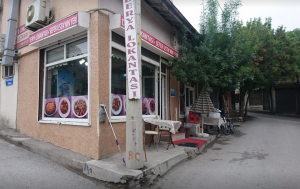 The river restaurant, the place of the traveling master