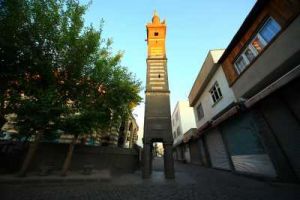 Sheikh Mutahhar (Four-Footed Minaret) Mosque