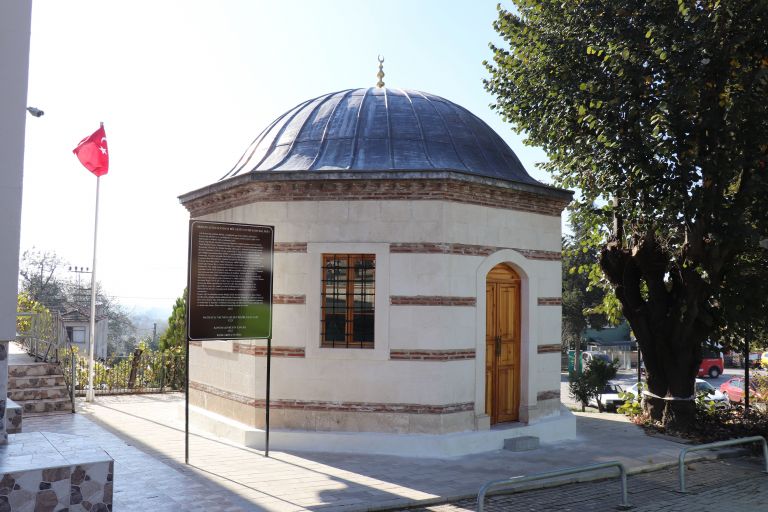 Konuralp Camii ve Türbesi 2. Fotoğraf