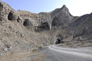 Tuzluca Tuz Mağaraları