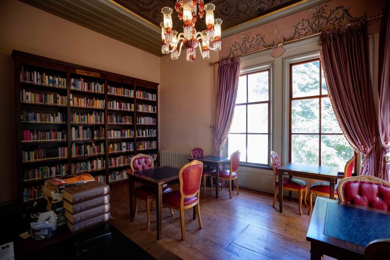 Ahmet Hamdi Tanpınar Kütüphanesi 3. Fotoğraf