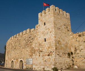 Beşkapılar Kalesi