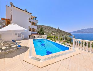 Kuluhana Hotel & Villas