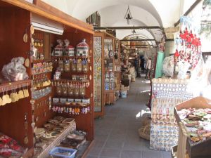 The craft fair of the Munira Madrasa