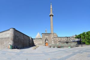 Kayseri Hunat Hatun Camii ve Külliyesi