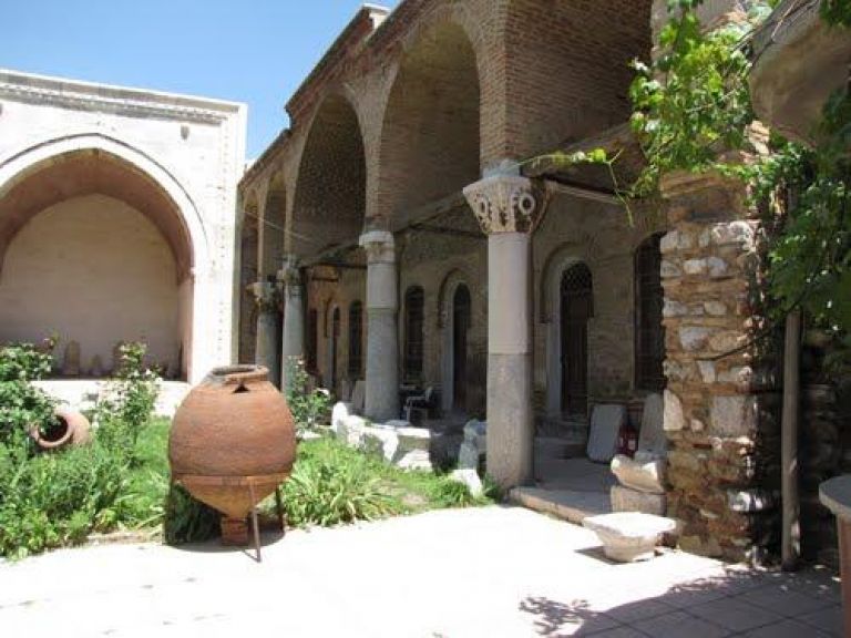 Arkeoloji Müzesi (Taş Medrese) 3. Fotoğraf