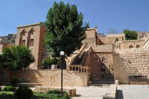Mor Behnam (Kırklar) Manastırı