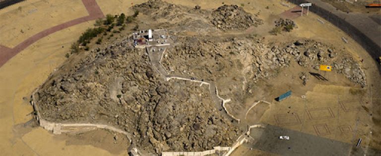 Jabal al-Rahmah and al-Masjid al-Sahrat 2. Fotoğraf