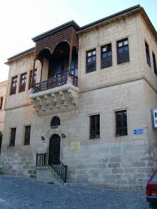The Hanging Mansion