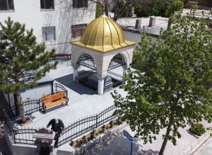 The tomb of Kozoglu