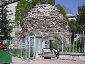 Burgaç Hatun (Bibi Hatun) Türbesi