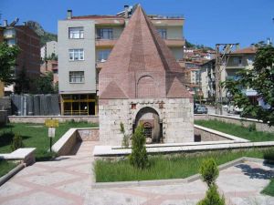 Sentimur Türbesi