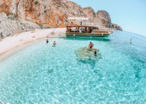 A boat trip on the waters of Olympus