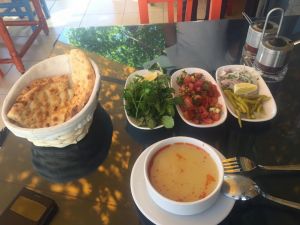 The scientist's table restaurant