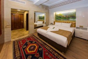 The Gherdan Gold Hotel