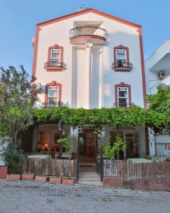 The Whitehouse Boutique Hotel
