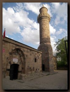 İzzettin Şir Camii