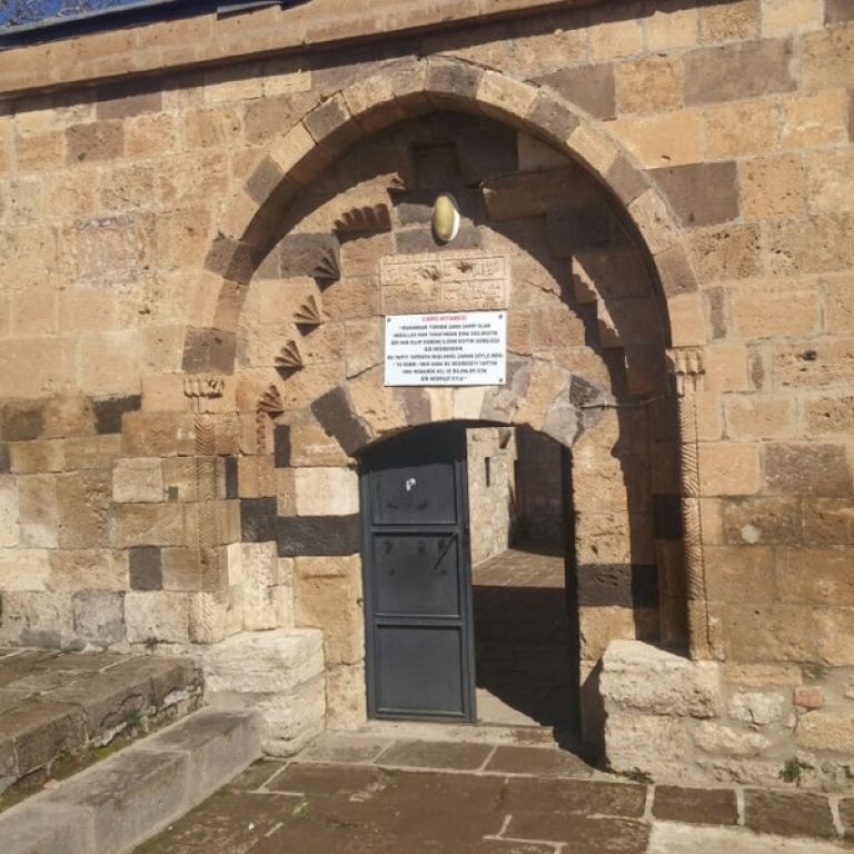 Izzettin Şir Mosque 2. Fotoğraf